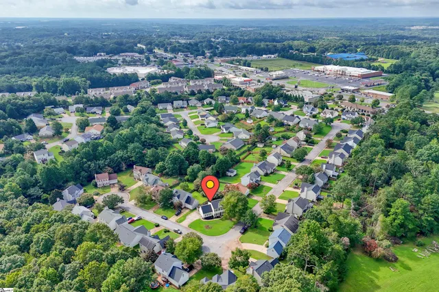 $264,000 | 258 West Pheasant Hill Drive, Duncan, SC 29334