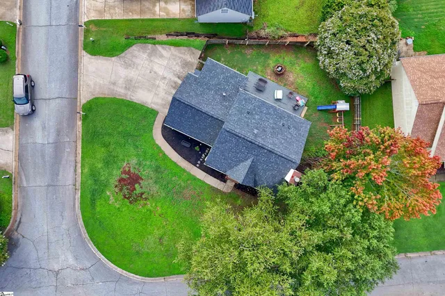 $264,000 | 258 West Pheasant Hill Drive, Duncan, SC 29334