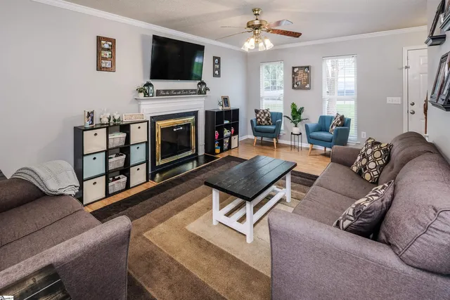 $264,000 | 258 West Pheasant Hill Drive, Duncan, SC 29334