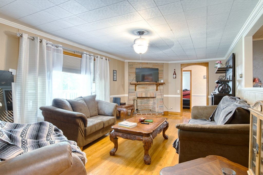 3764 Case Knife Road Pulaski, VA 24301 - Photo 19 of 47 Gallery Image 19