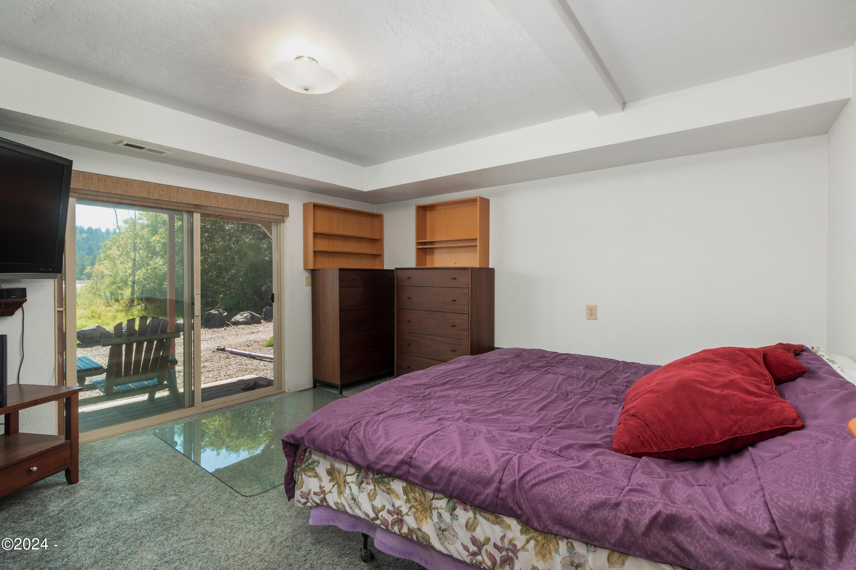 2015 North 3 Rocks Road Otis, OR 97368 - Photo 48 of 62 Lower Bedroom 1