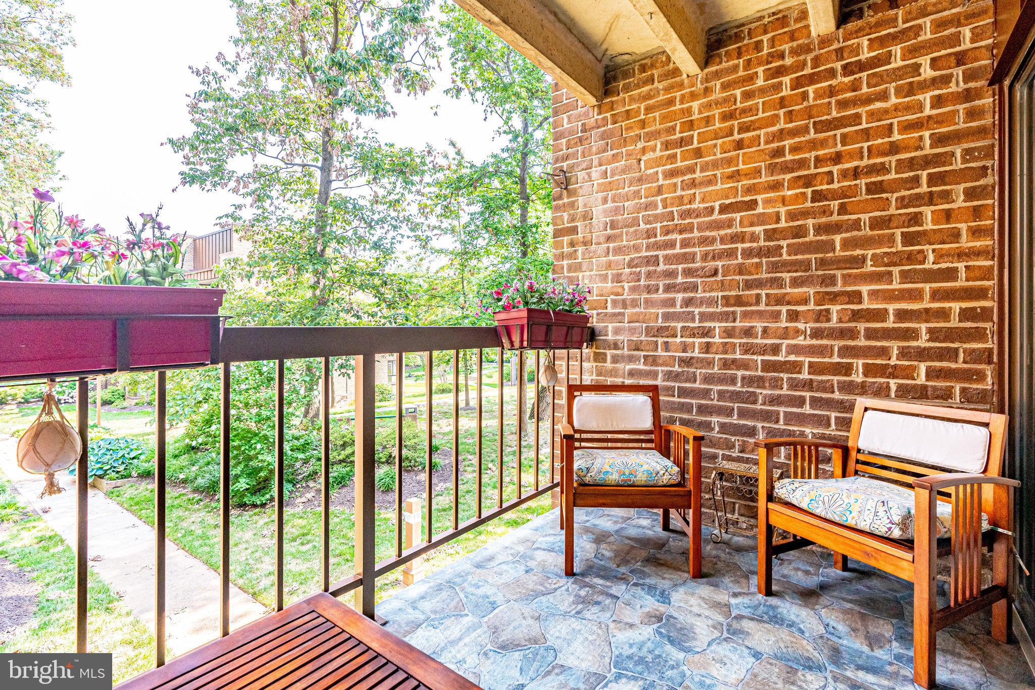 11256 Chestnut Grove Square, Unit 11256142 Reston, VA 20190 - Photo 17 of 31 Gallery Image 17