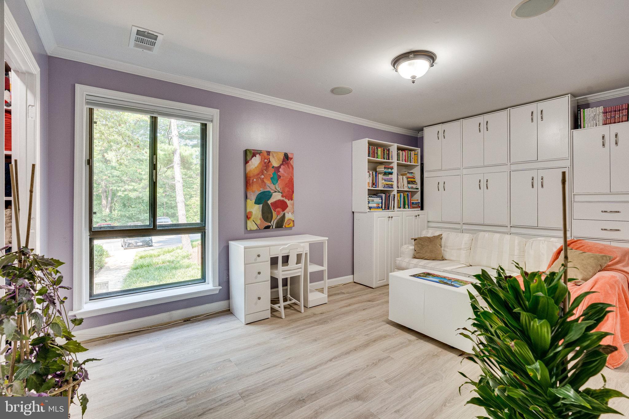 11256 Chestnut Grove Square, Unit 11256142 Reston, VA 20190 - Photo 19 of 31 Gallery Image 19
