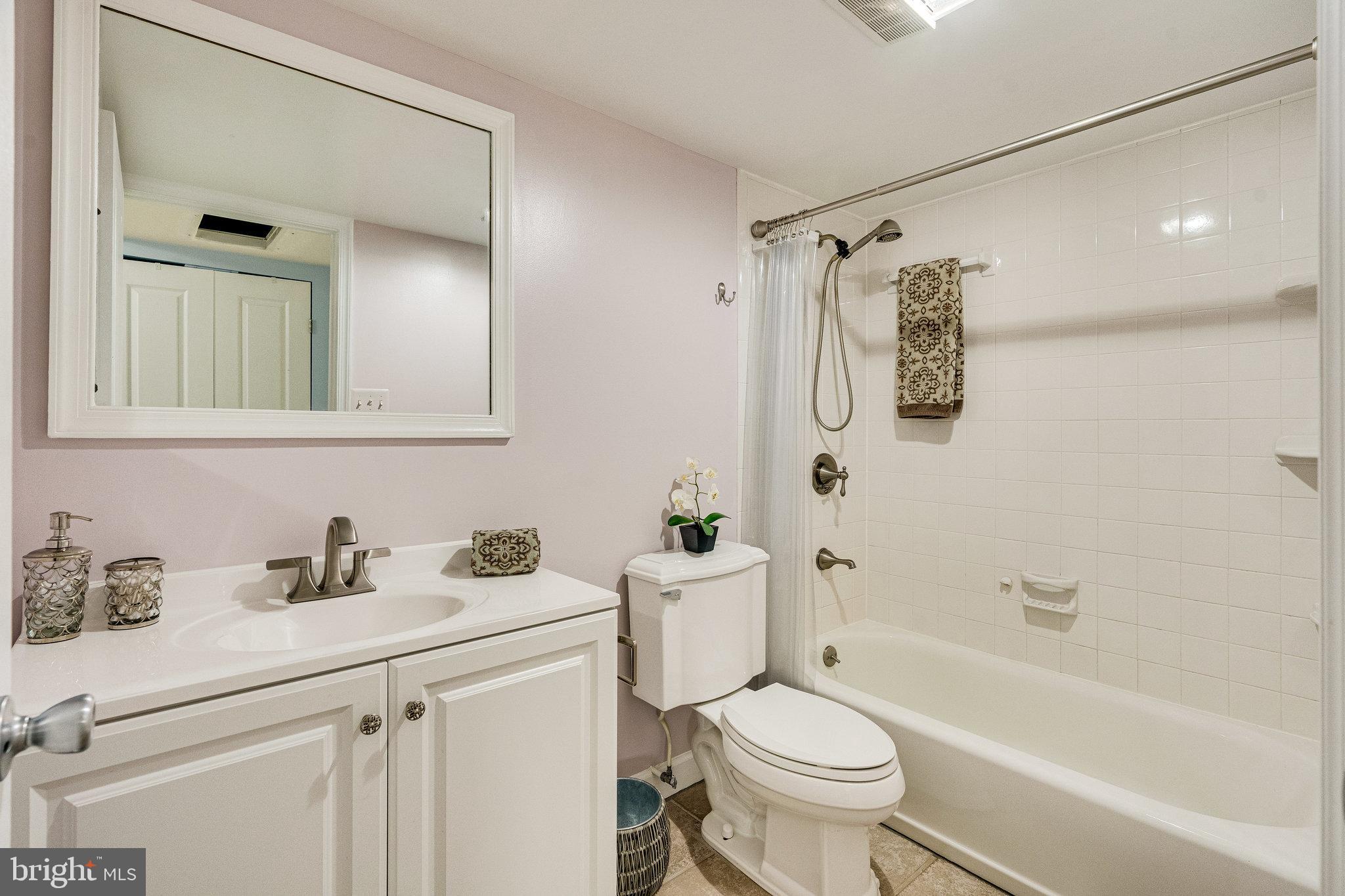 11256 Chestnut Grove Square, Unit 11256142 Reston, VA 20190 - Photo 21 of 31 Renovated 2018