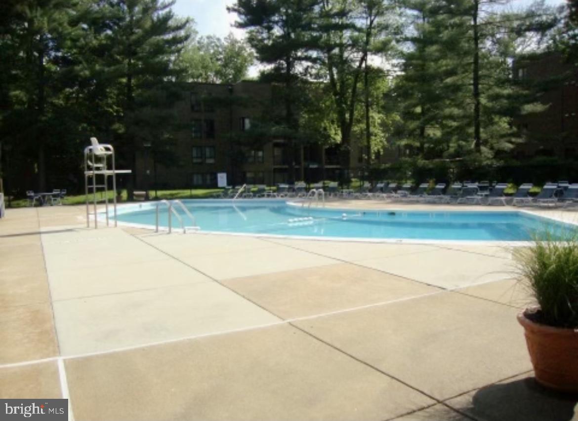 11256 Chestnut Grove Square, Unit 11256142 Reston, VA 20190 - Photo 24 of 31 Gallery Image 24