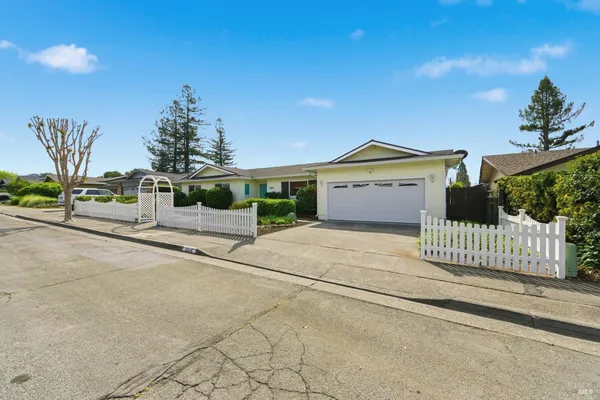 $825,000 | 5514 Mulberry Drive, Santa Rosa, CA 95409