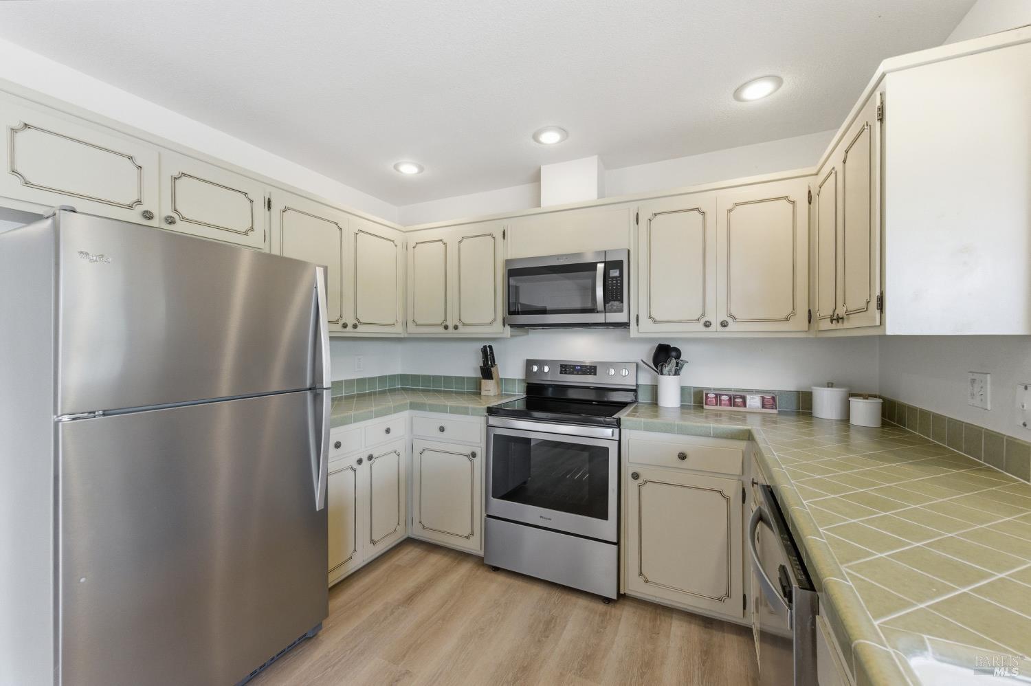 5514 Mulberry Drive Santa Rosa, CA 95409 - Photo 13 of 36