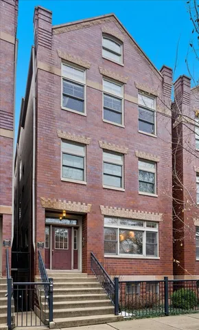 $675,000 | 1348 West George Street, Unit 1, Chicago, IL 60657