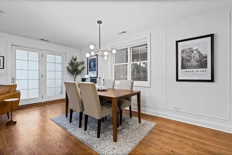 $675,000 | 1348 West George Street, Unit 1, Chicago, IL 60657