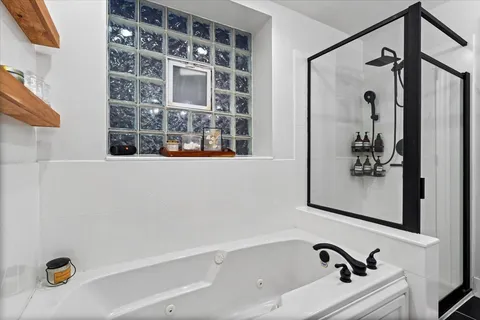 $675,000 | 1348 West George Street, Unit 1, Chicago, IL 60657