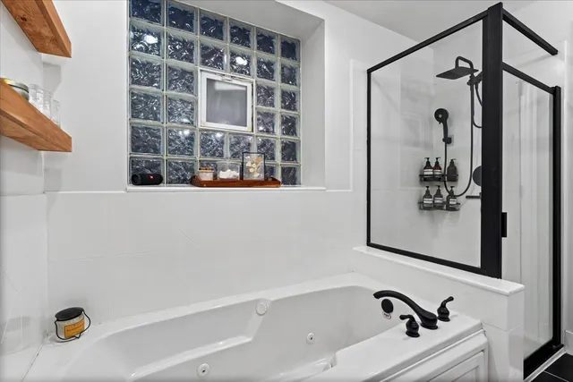 $675,000 | 1348 West George Street, Unit 1, Chicago, IL 60657