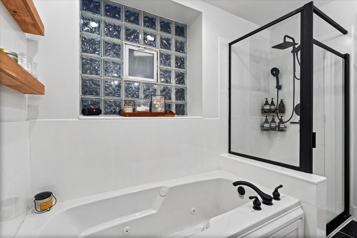 1348 West George Street, Unit 1 Chicago, IL 60657 - Photo 19 of 27