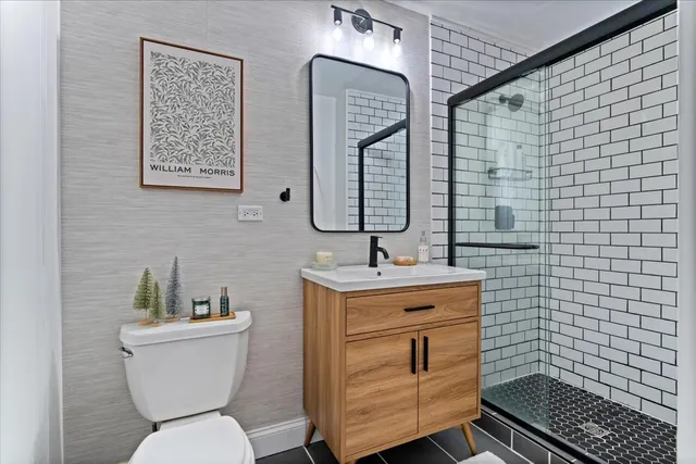 $675,000 | 1348 West George Street, Unit 1, Chicago, IL 60657