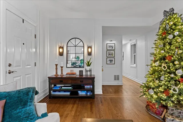 $675,000 | 1348 West George Street, Unit 1, Chicago, IL 60657