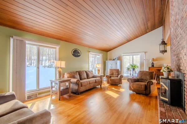 $465,000 | 310 Roseland Park Road, Woodstock, CT 06281