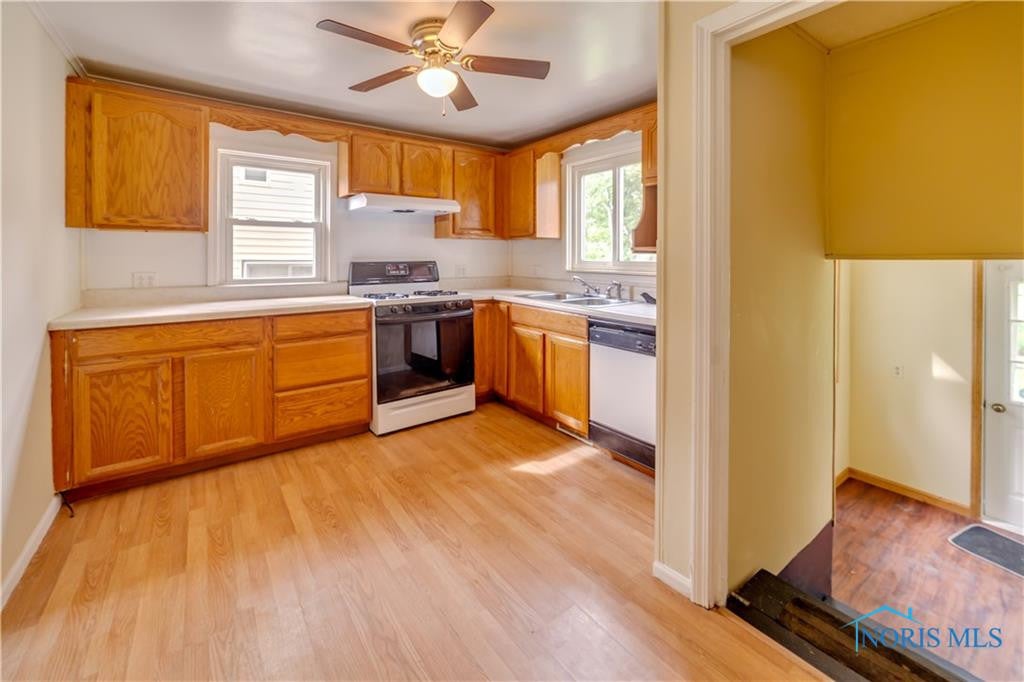 2031 Broadstone Road Toledo, OH 43615 - Photo 5 of 11 Gallery Image 5