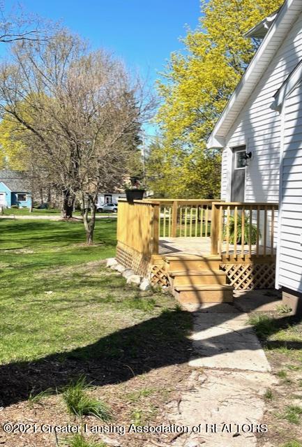 344 East Miller Road Lansing, MI 48911 - Photo 4 of 20 IMG_1453