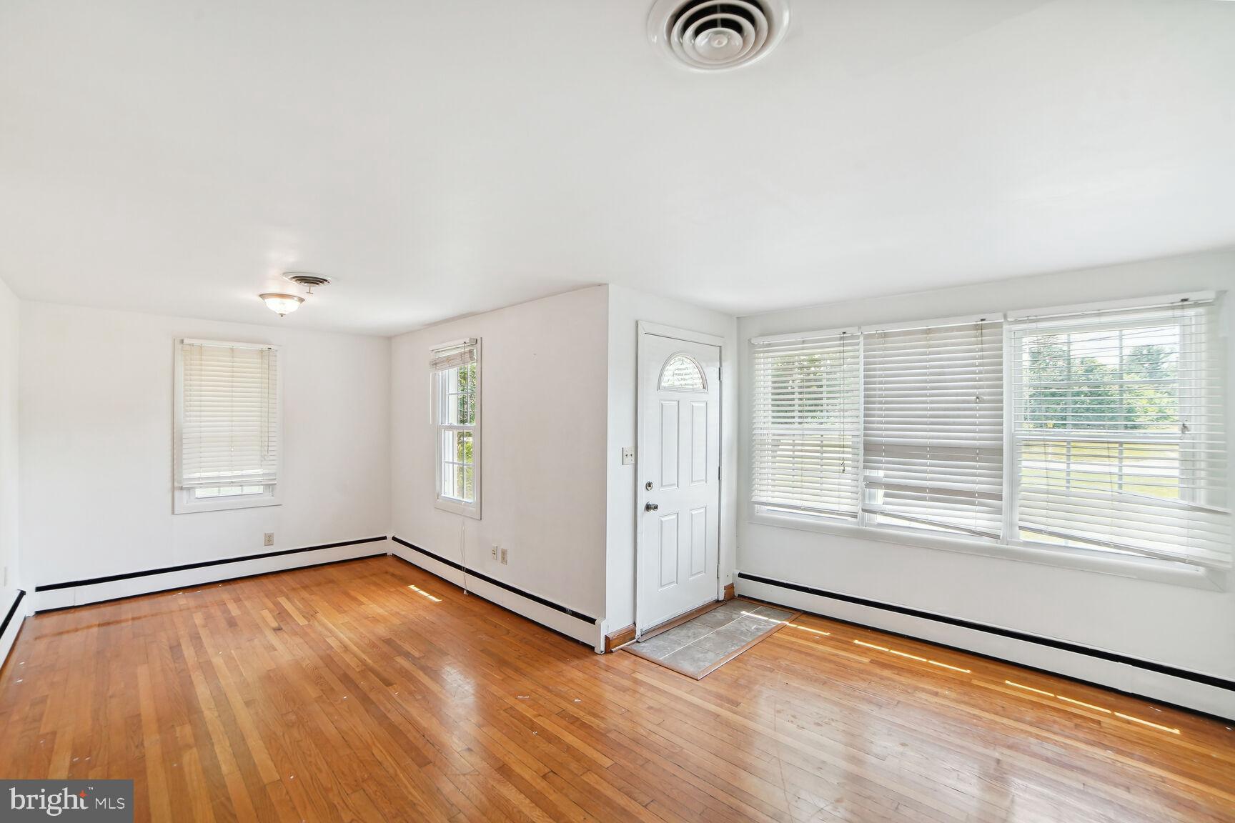 2522 West Liberty Road Westminster, MD 21157 - Photo 4 of 14