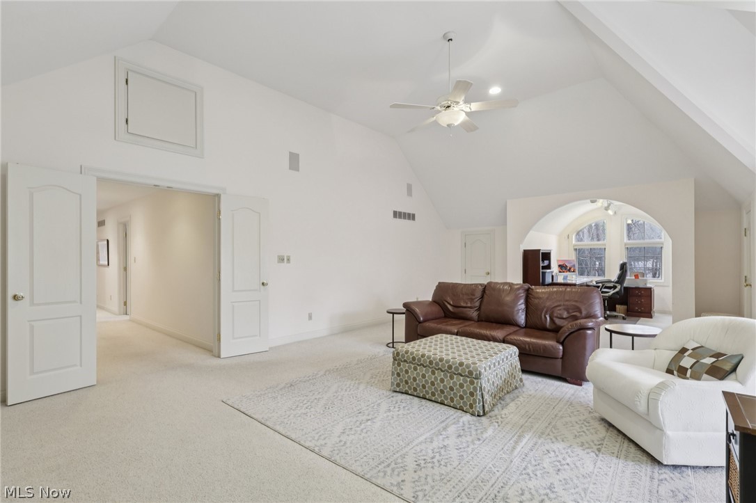 2850 Roundhill Road Akron, OH 44333 - Photo 29 of 47