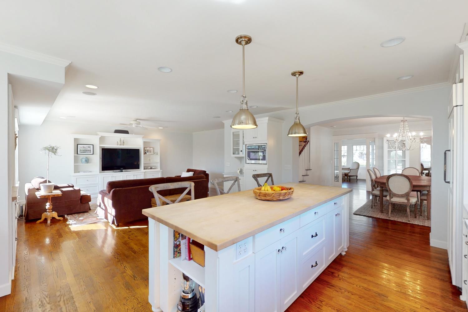332 Wilson Road Yuba City, CA 95991 - Photo 27 of 91 a kitchen with a stove and a wooden floors