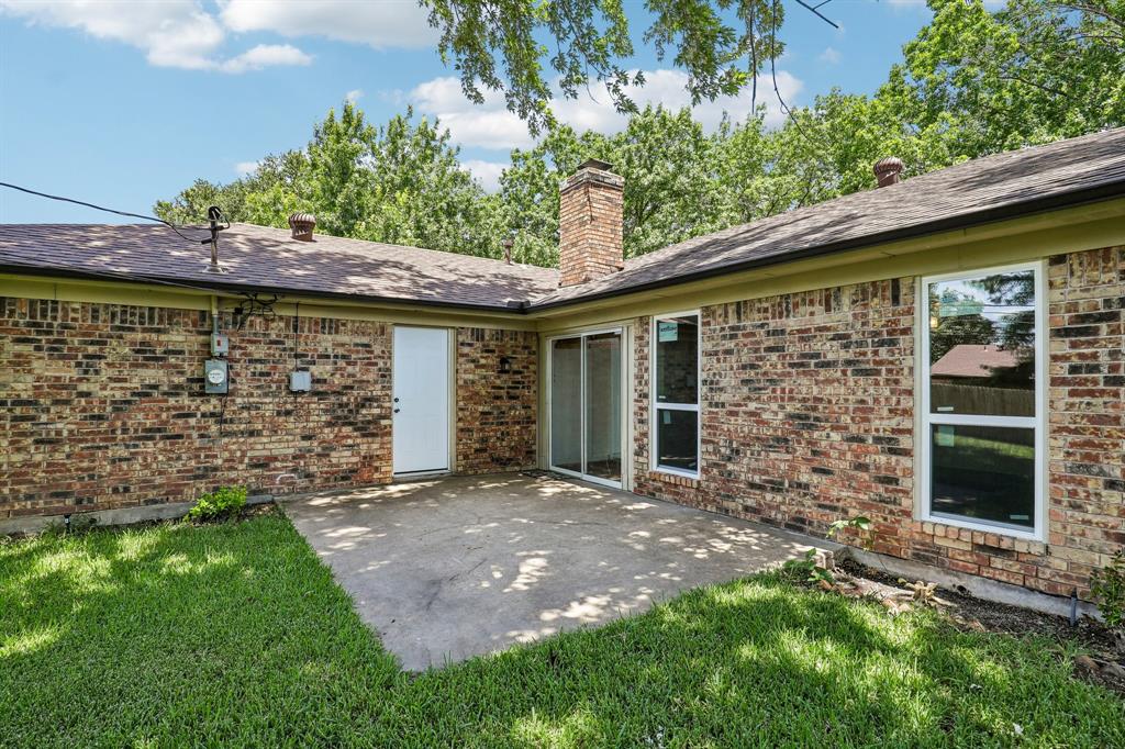 1600 South Timber Court Benbrook, TX 76126 - Photo 23 of 30