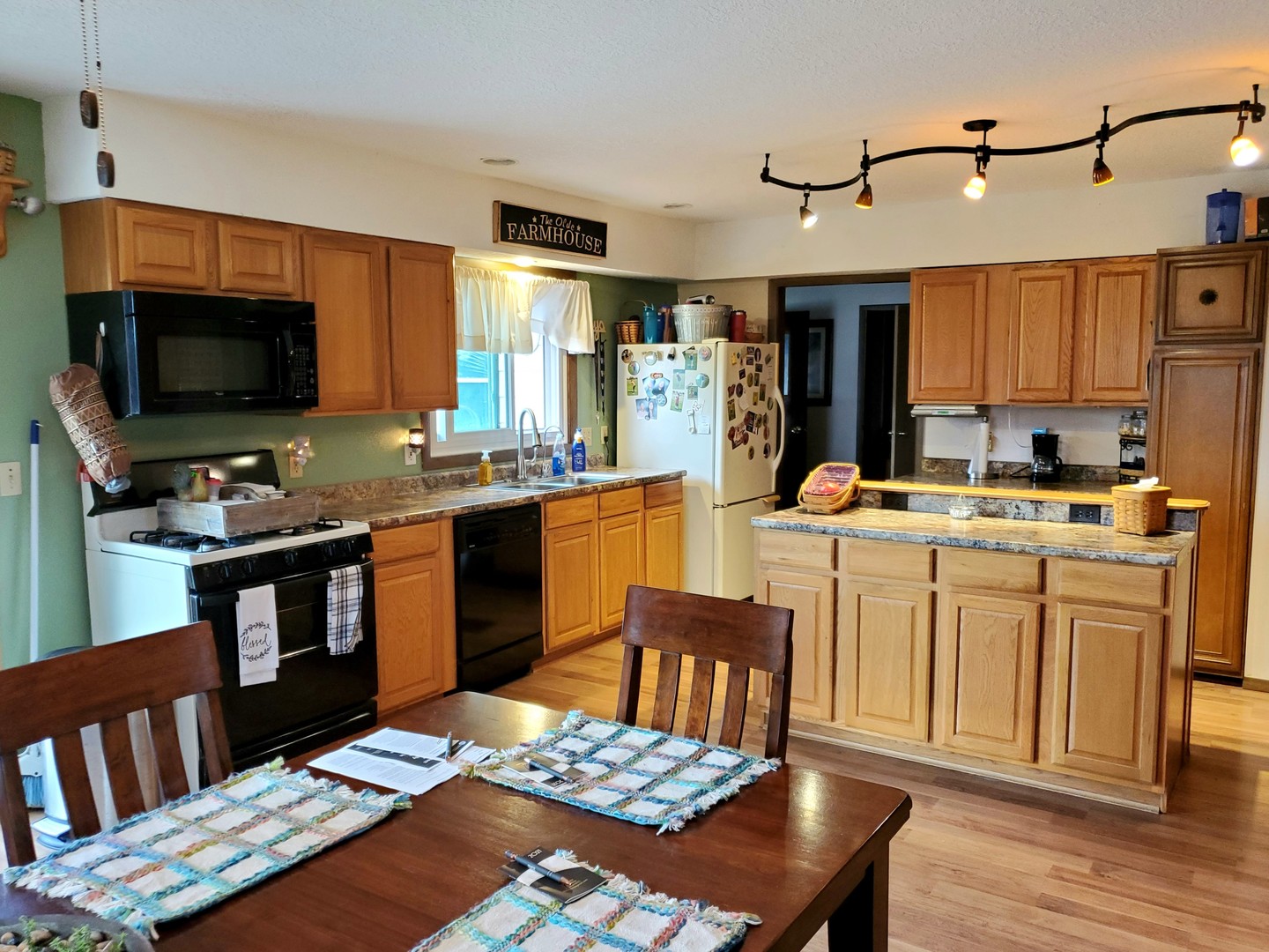 7320 Lyndon Road Prophetstown, IL 61277 - Photo 4 of 23