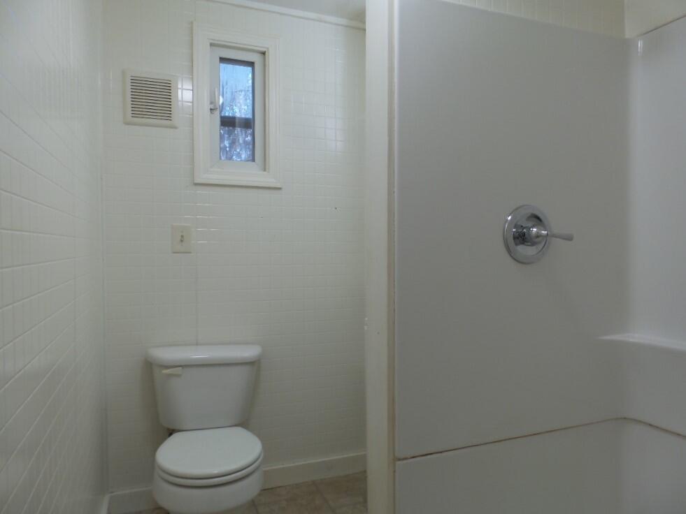 660 Unity Road Waterville, ME 04901 - Photo 14 of 24 Bath