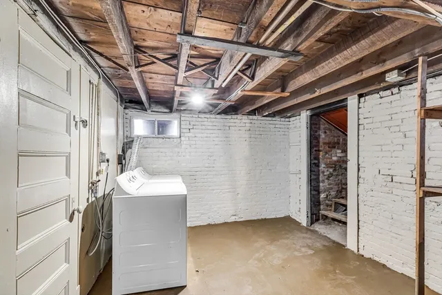 a view of a storage & utility room
