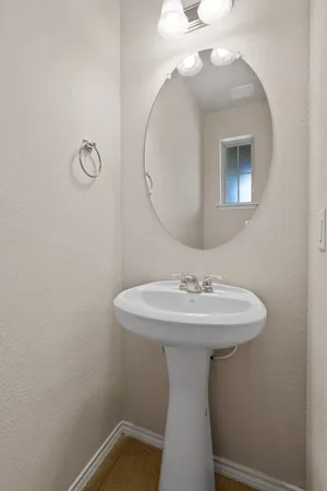 $2,050 | 119 Buescher Cove, Hutto, TX 78634
