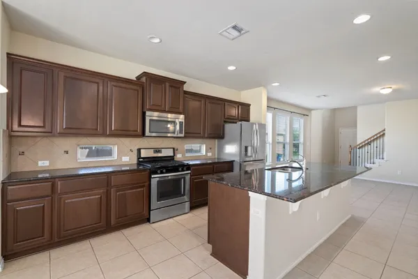 $2,050 | 119 Buescher Cove, Hutto, TX 78634