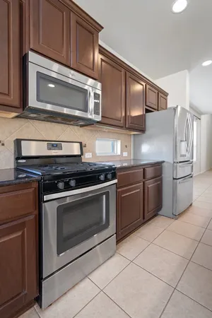 $2,050 | 119 Buescher Cove, Hutto, TX 78634