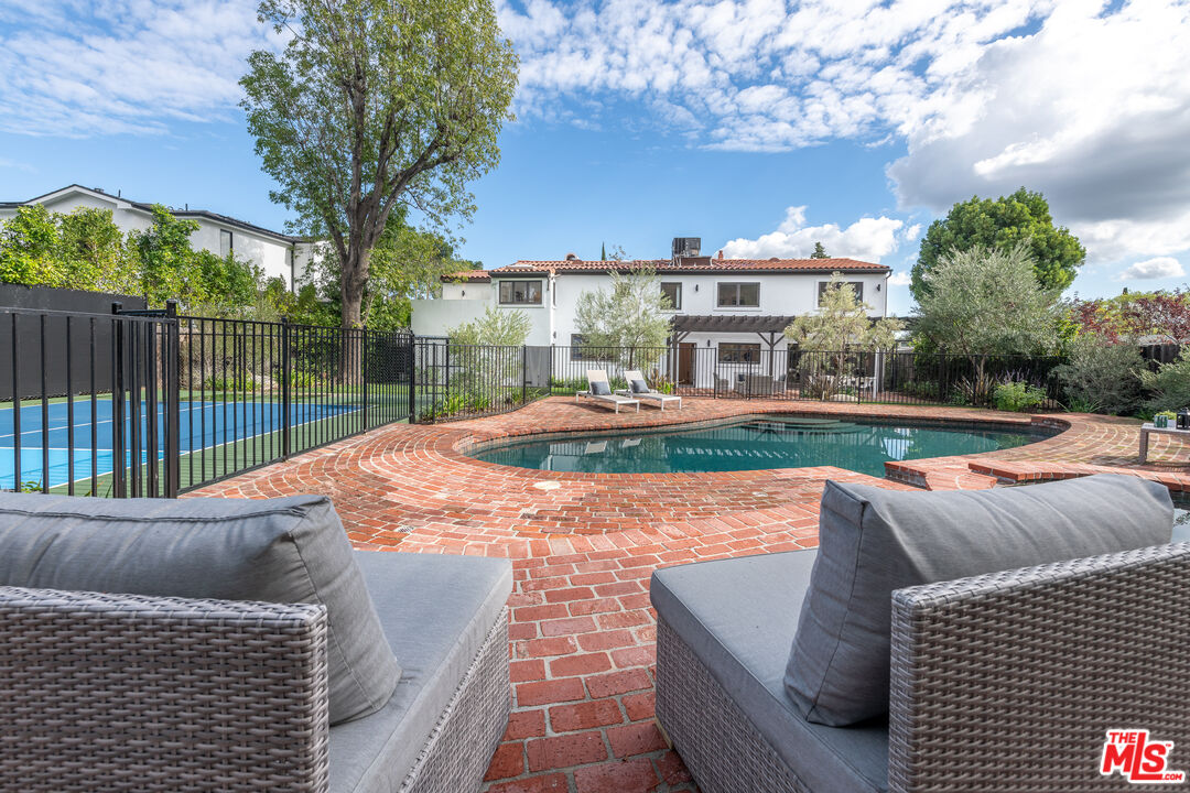 17153 Adlon Road Encino, CA 91436 - Photo 47 of 56 Gallery Image 47