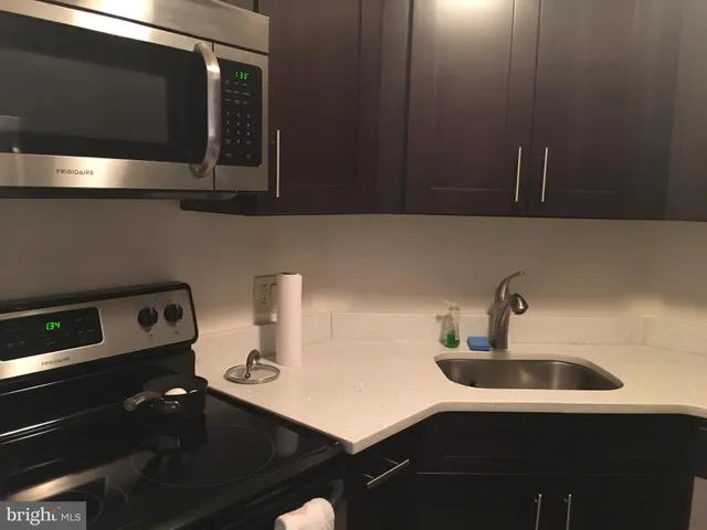 $1,775 | 2020 Walnut Street, Unit 24A, Philadelphia, PA 19103