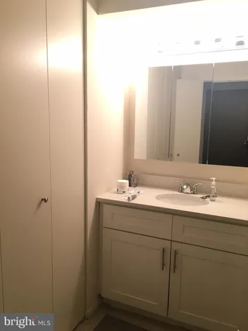 $1,775 | 2020 Walnut Street, Unit 24A, Philadelphia, PA 19103