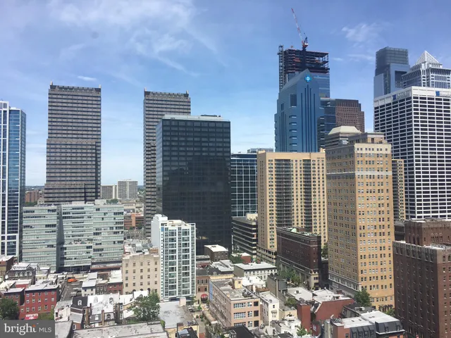 $1,775 | 2020 Walnut Street, Unit 24A, Philadelphia, PA 19103