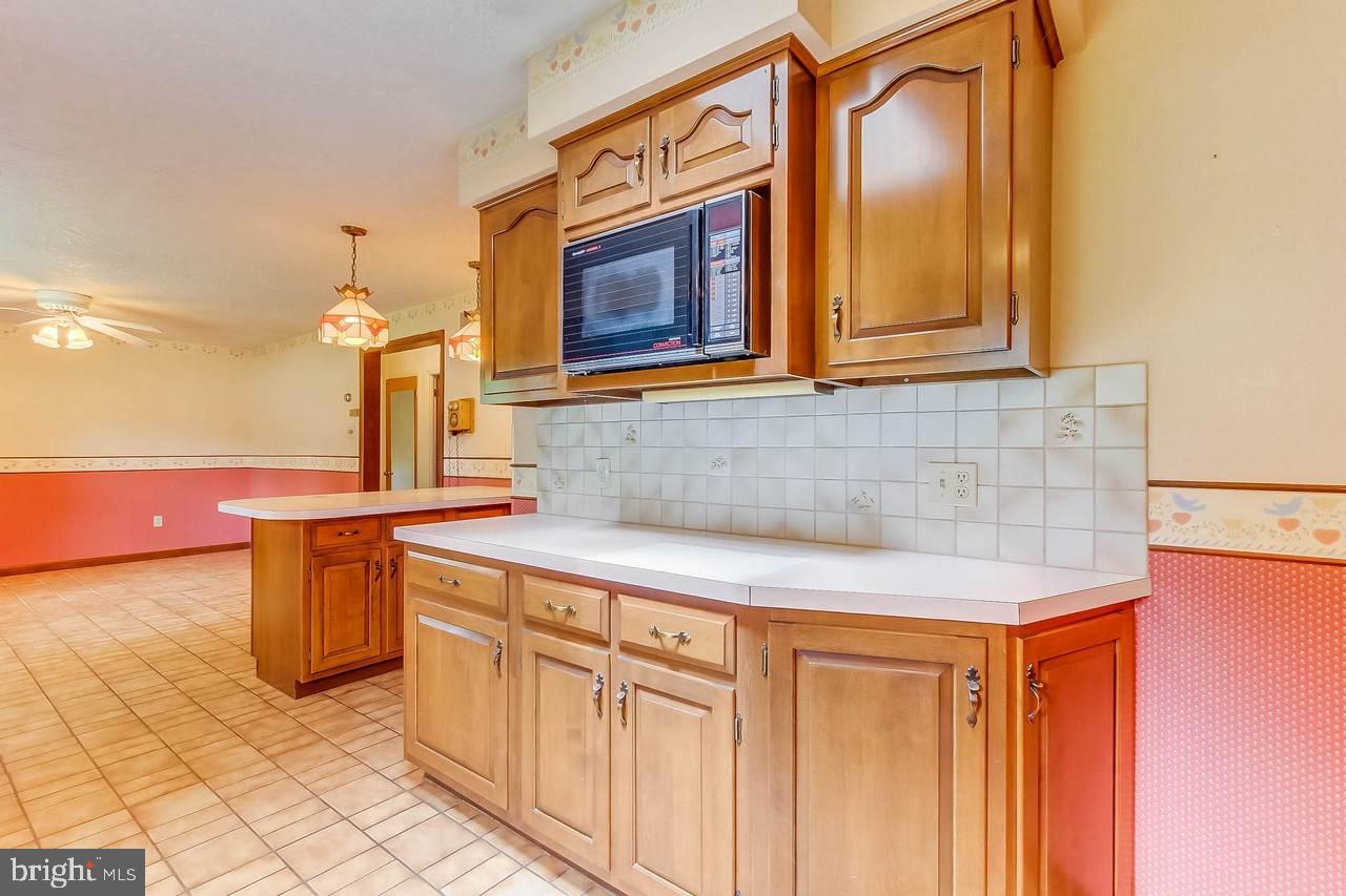 771 Hillcrest Road York, PA 17403 - Photo 5 of 11 Gallery Image 5