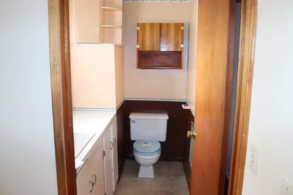 $144,900 | 210 North E Foster Street, Creston, WA 99117