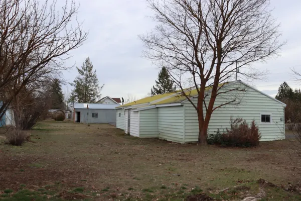 $144,900 | 210 North E Foster Street, Creston, WA 99117
