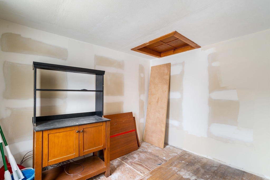 136 Pleasant Street Ware, MA 01082 - Photo 32 of 41