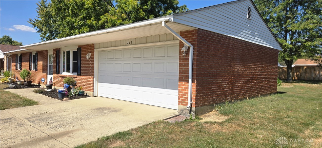 412 East Lexington Road Eaton, OH 45320 - Photo 2 of 22 Gallery Image 2