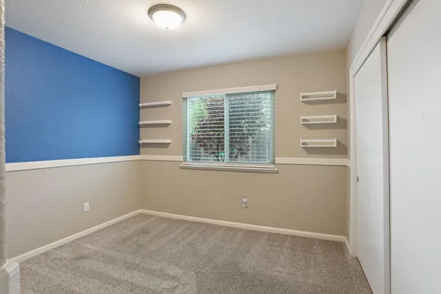 $474,950 | 1084 La Mesa Street, Escalon, CA 95320