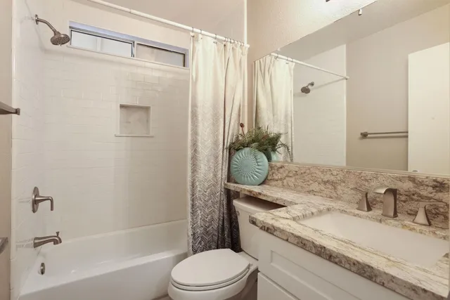 $474,950 | 1084 La Mesa Street, Escalon, CA 95320