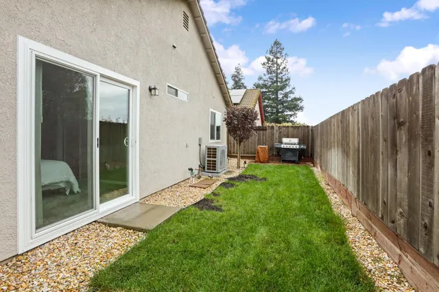 $474,950 | 1084 La Mesa Street, Escalon, CA 95320