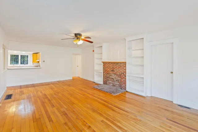 $425,000 | 76 Middle Hancock Road, Peterborough, NH 03458