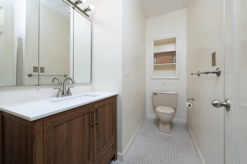 7 Bay State Road, Unit 2C Boston, MA 02215 - Photo 24 of 34