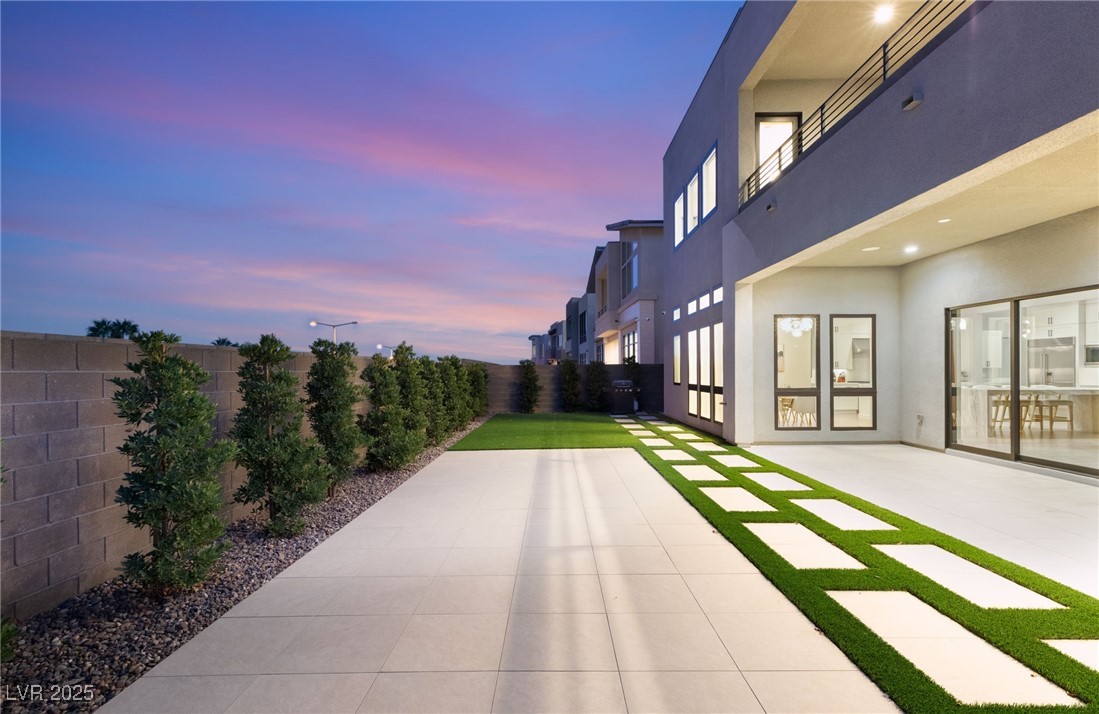 4822 Shady Rdg Drive Las Vegas, NV 89135 - Photo 37 of 44