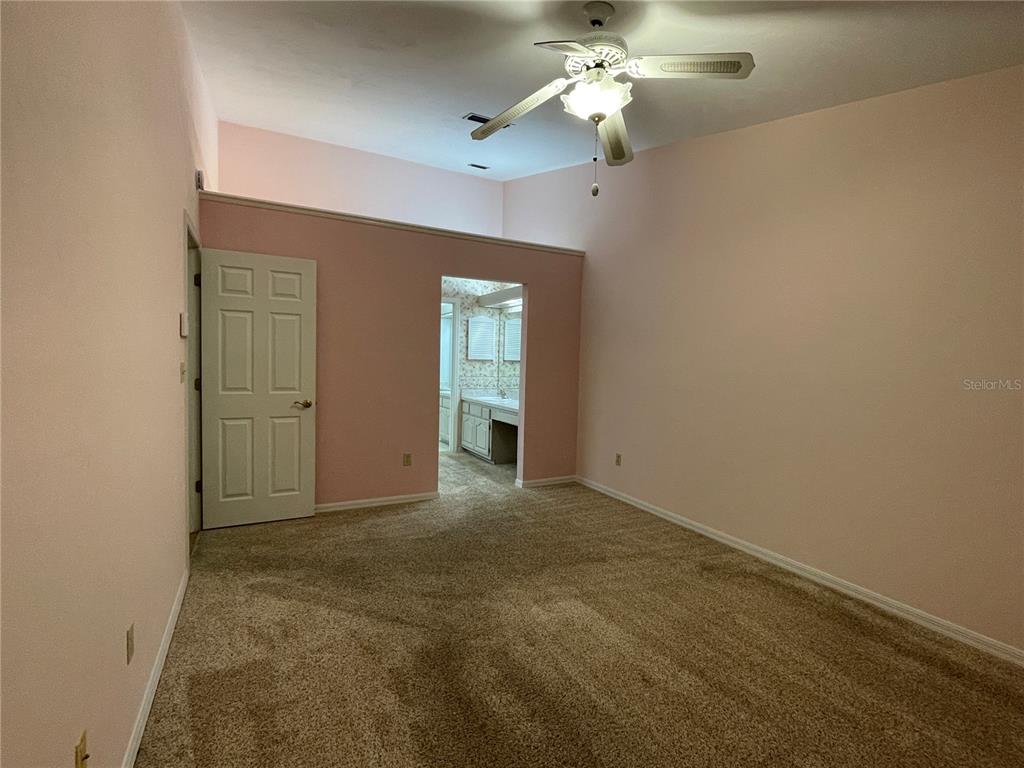 4912 Southwest 10th Lane Gainesville, FL 32607 - Photo 10 of 27 Gallery Image 10
