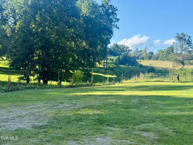 $299,000 | 2069 Hwy 11w Bristol Tn 37620, Unit 2, Bristol, TN 37620