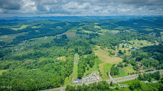 $299,000 | 2069 Hwy 11w Bristol Tn 37620, Unit 2, Bristol, TN 37620