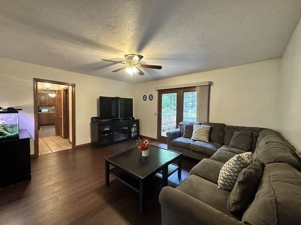 137 Dudley Road Oxford, MA 01540 - Photo 10 of 42 Gallery Image 10